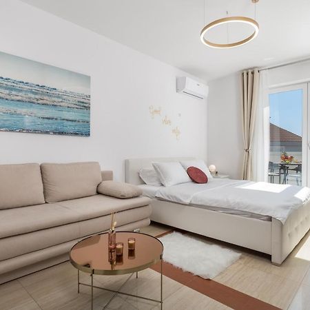 Luxury Studio Apartment Honeymoon Selce Exterior foto