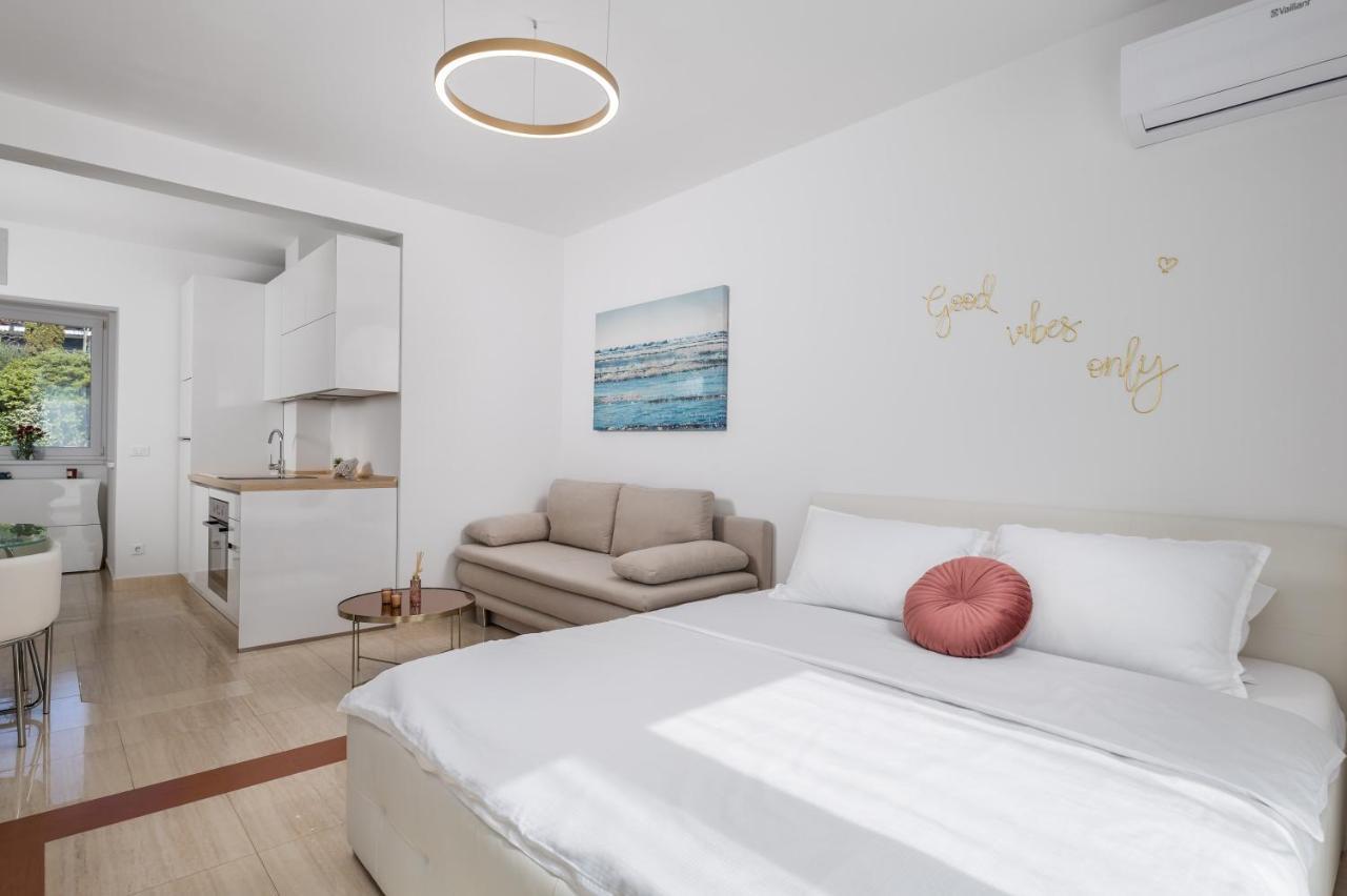 Luxury Studio Apartment Honeymoon Selce Exterior foto